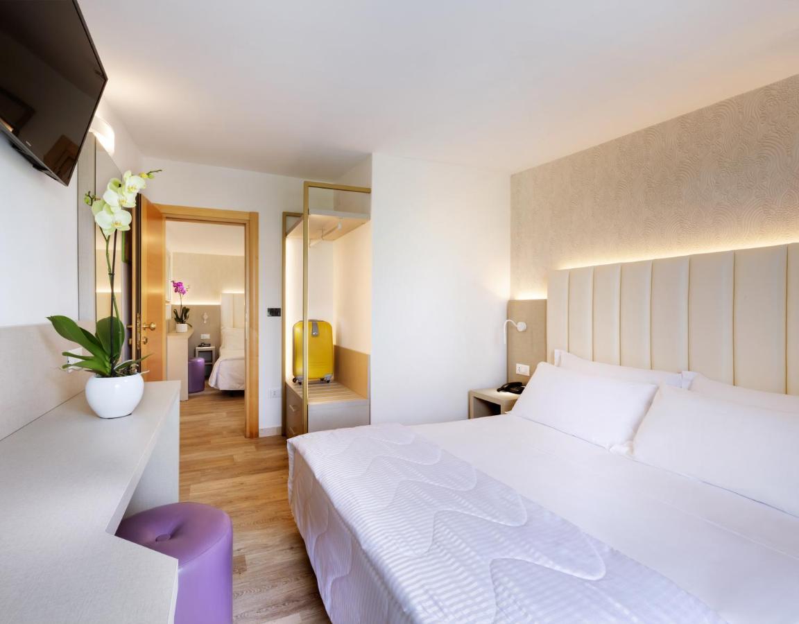 Hotel Castellucci Bellaria-Igea Marina Exterior foto